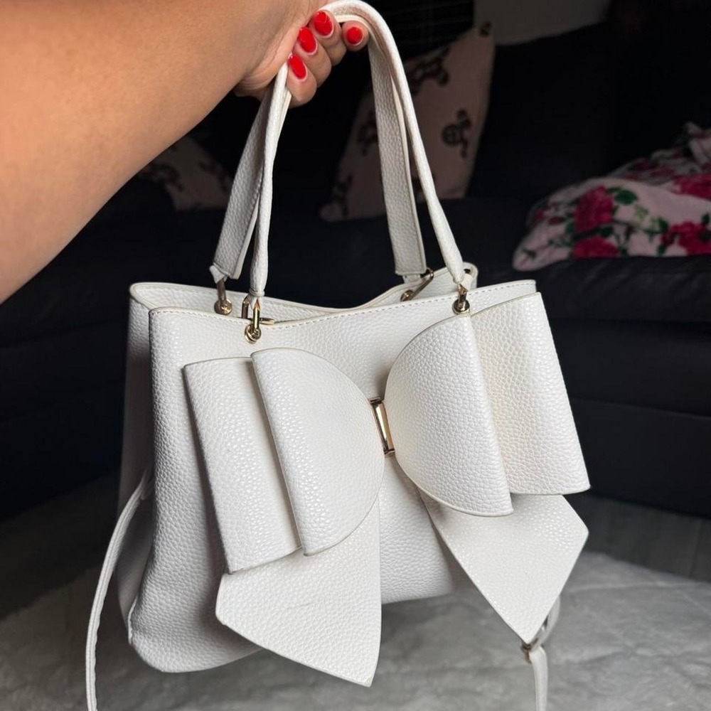White Pebbled Leather Bow Handbag Satchel Crossbody Bag with Gold Hardware